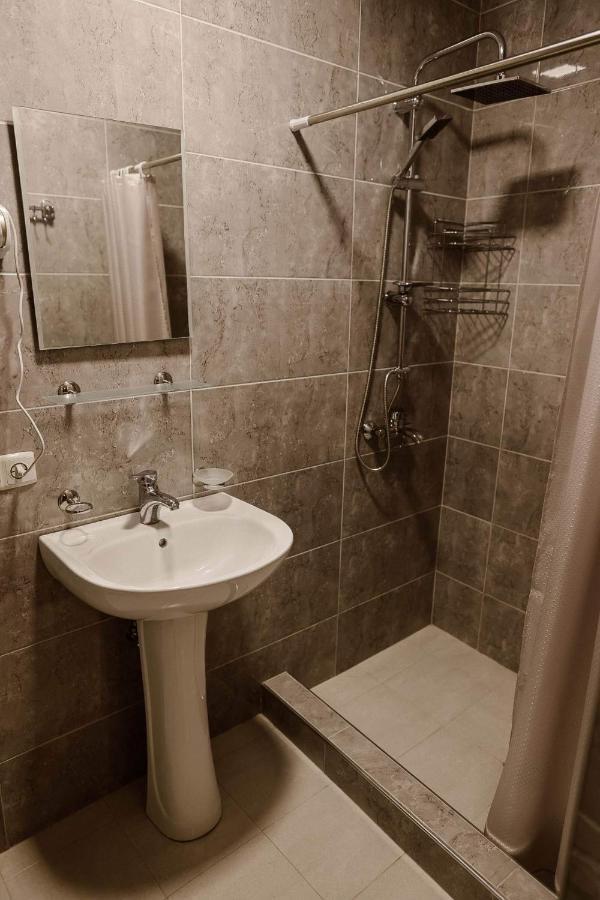Arsenas Guest House Kazbegi Bagian luar foto